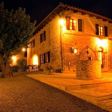Aia Mattonata Relais 3*