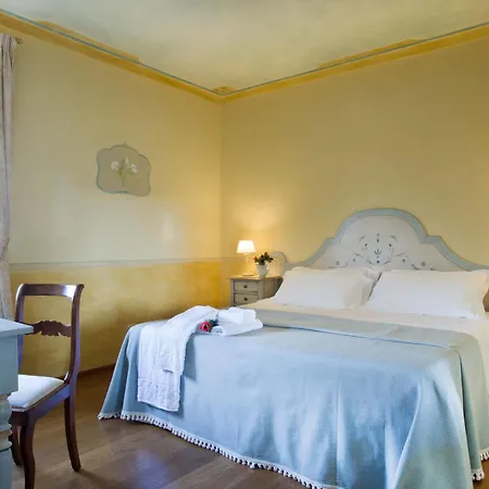 Couette-café Aia Mattonata Relais 3*